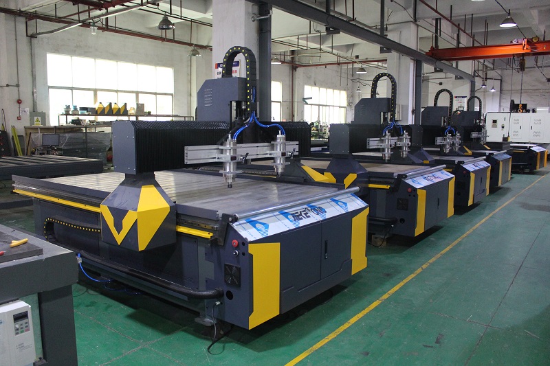 防雾PC镜片切割机定制 BG真人数控助力医护行业提高产能